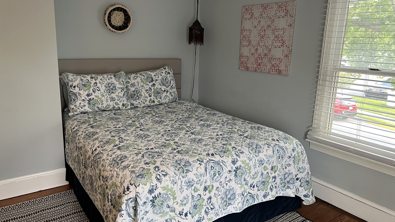 Photo of Bedroom in Historic District