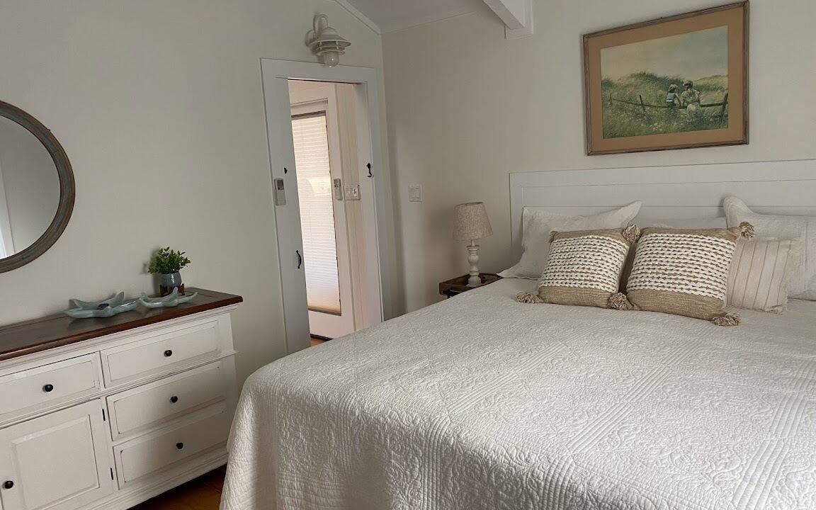 Photo of Bedroom in Country Club Estates