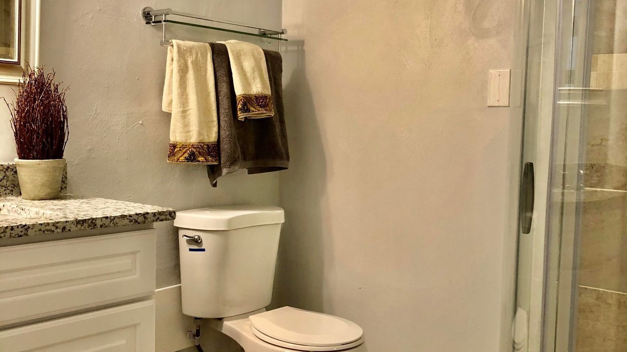 Photo of Bathroom in East Ocean View