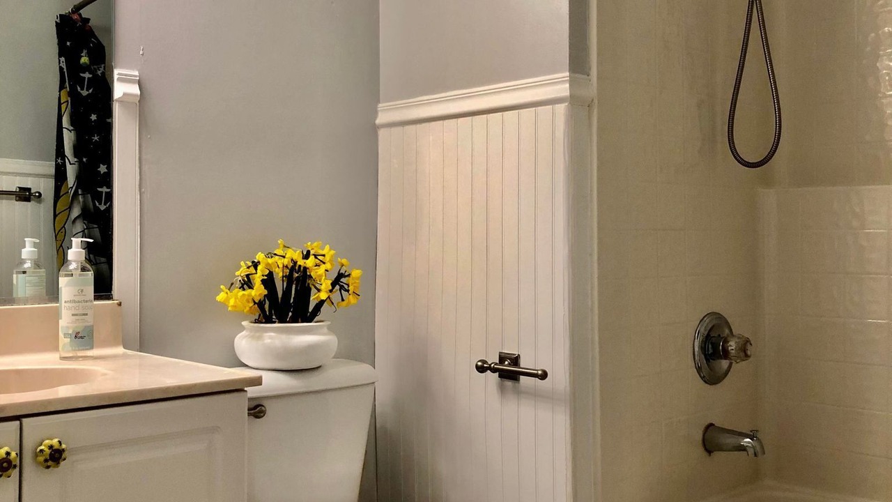 Photo of Bathroom in East Ocean View