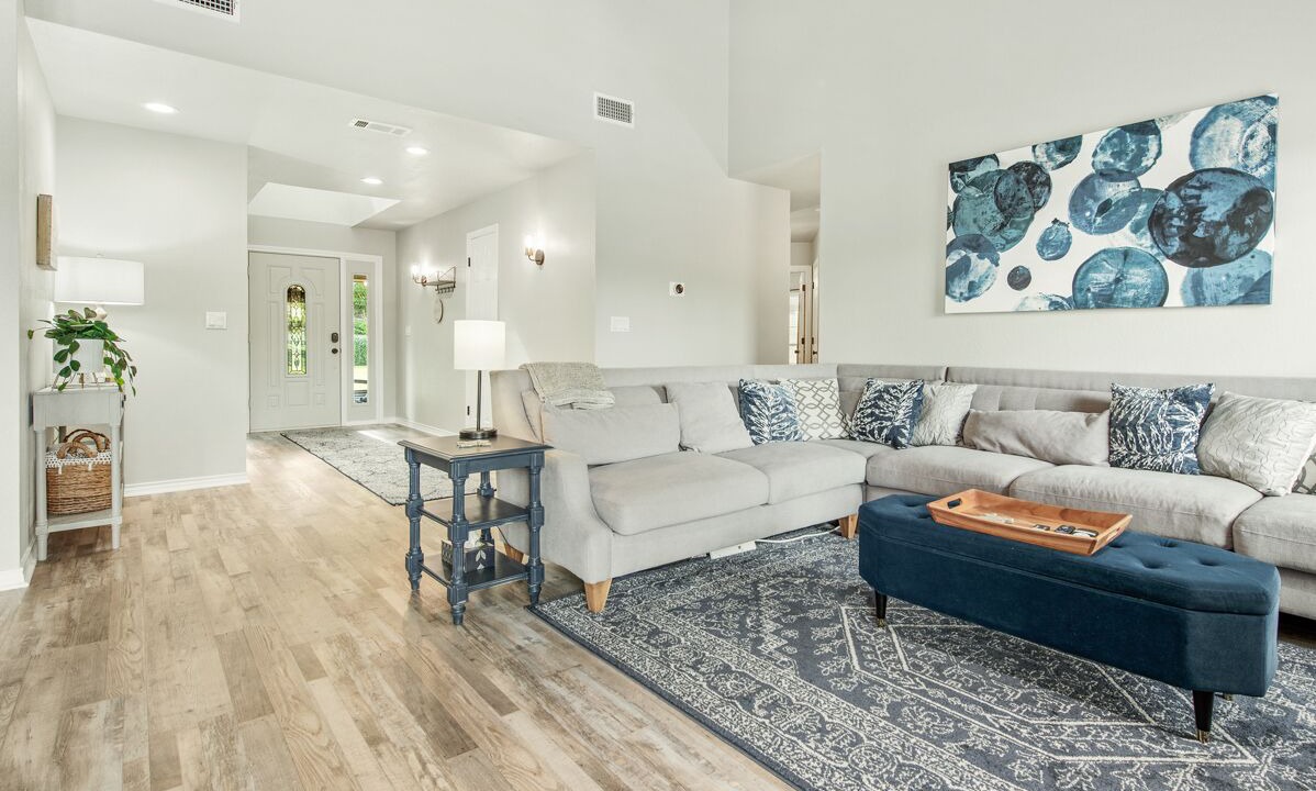 Photo of Livingroom in Mineola