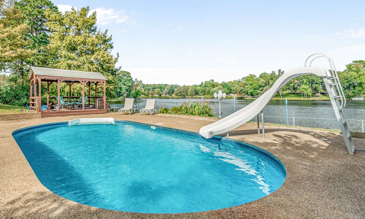 Photo of Outdoor in Mineola