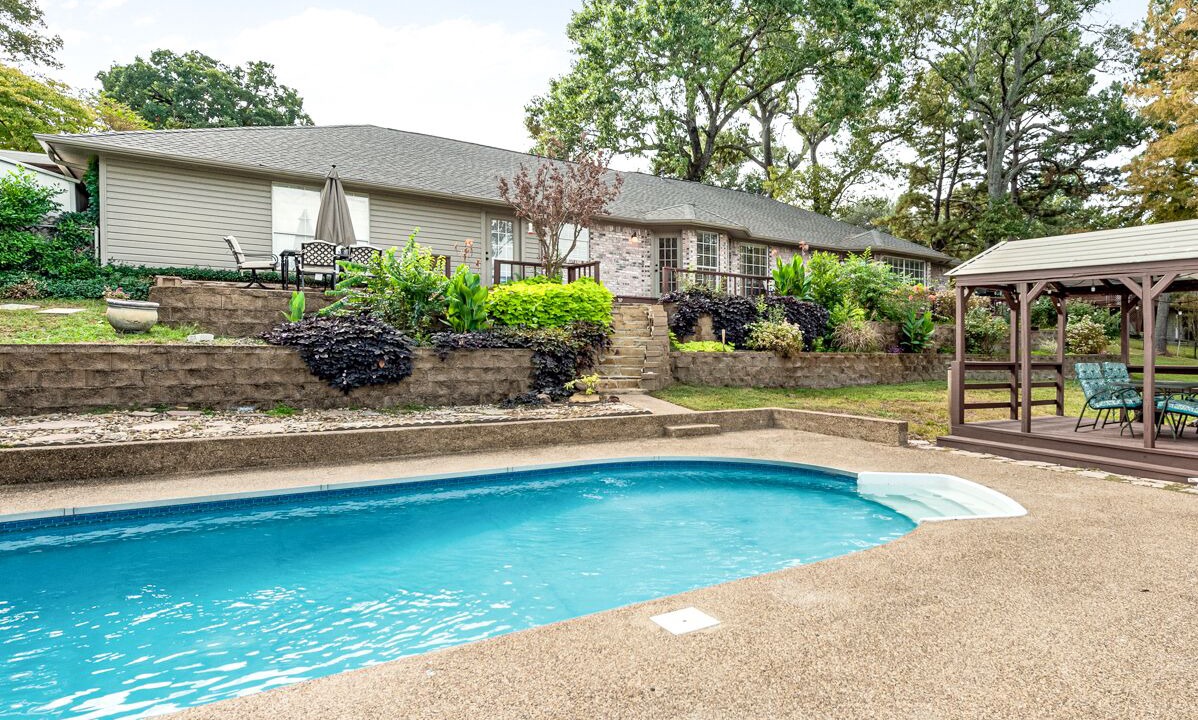 Photo of Outdoor in Mineola