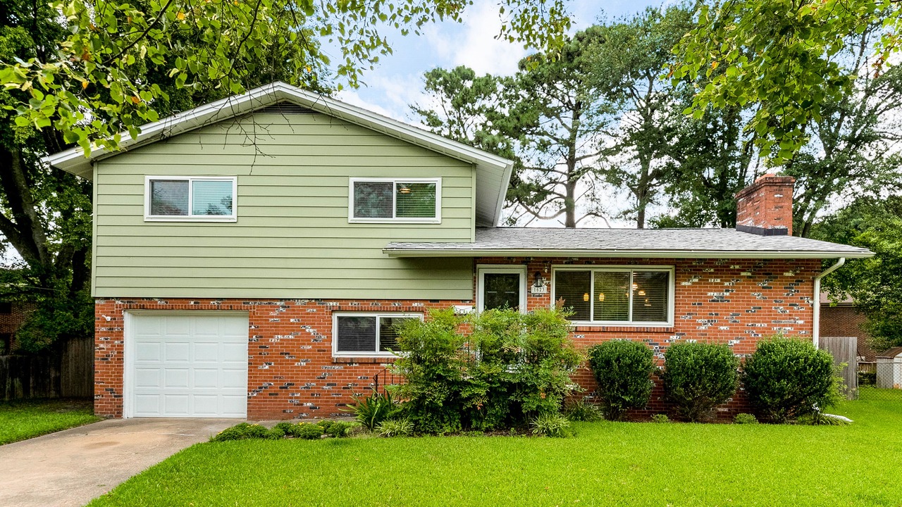 Photo of Outdoor in Cottage Line