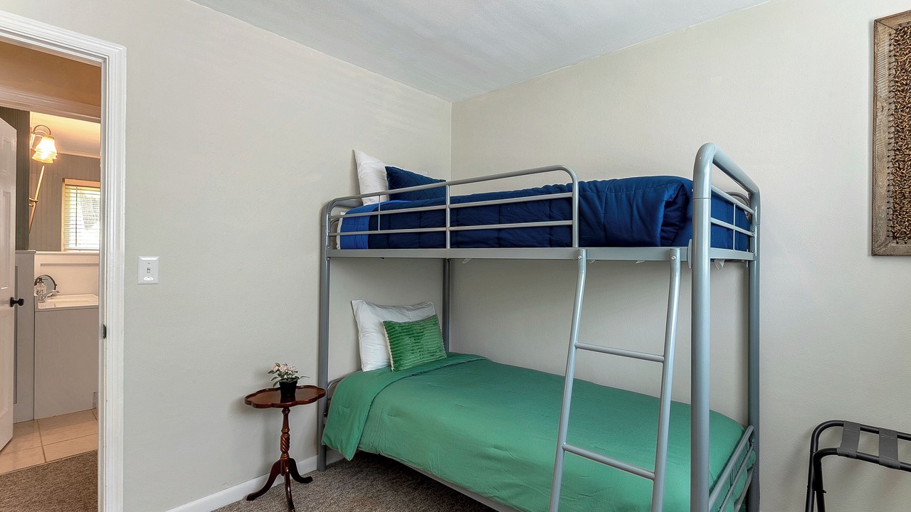 Photo of Bedroom in Cottage Line