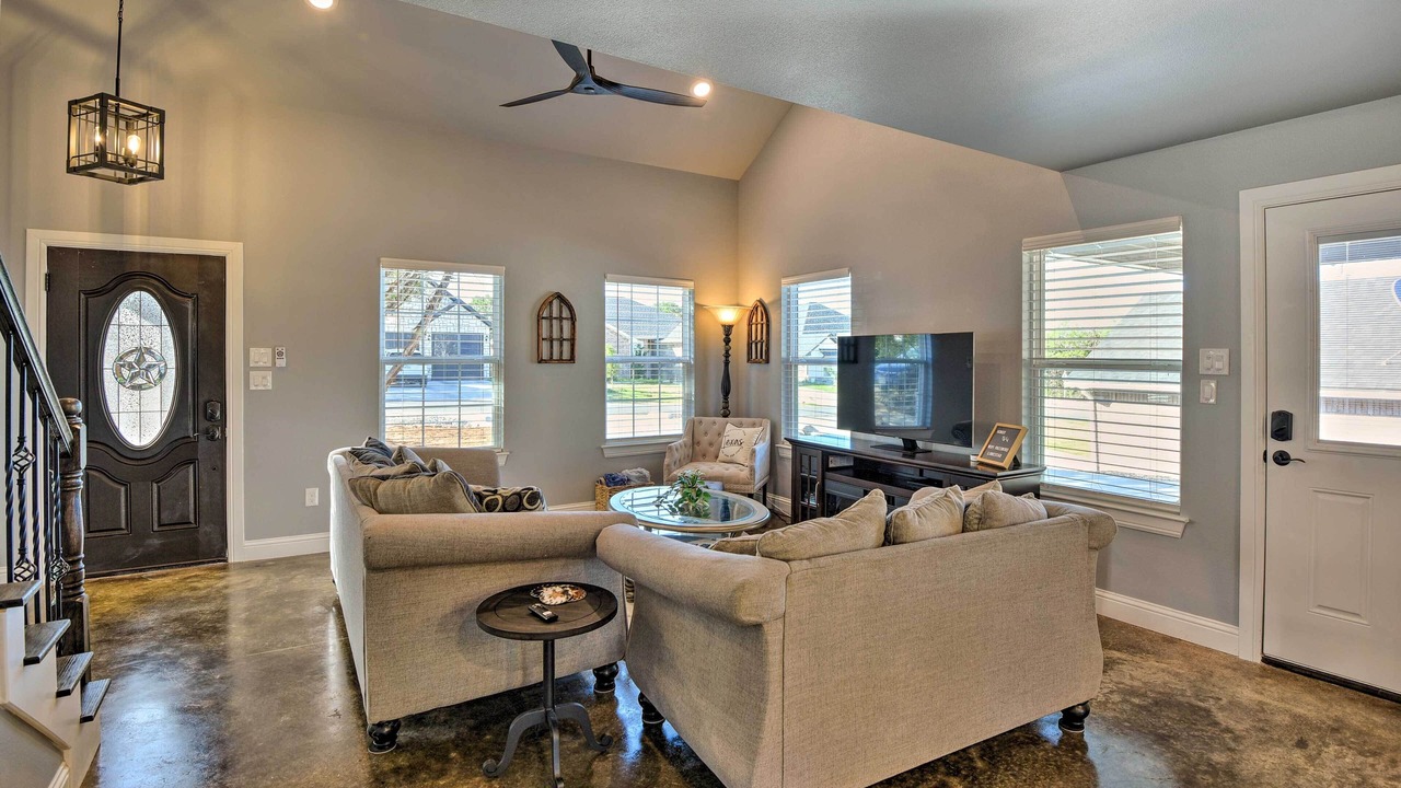 Photo of Bedroom in Granbury