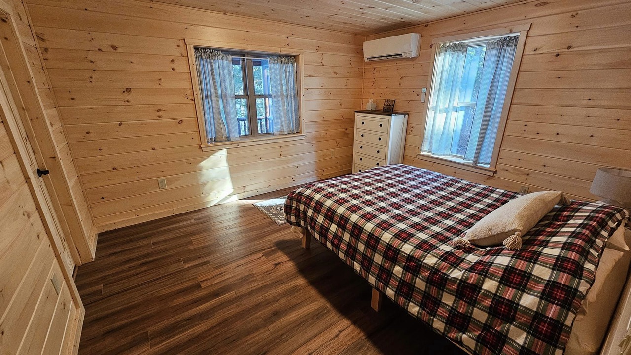 Photo of Bedroom in Weeks Mills
