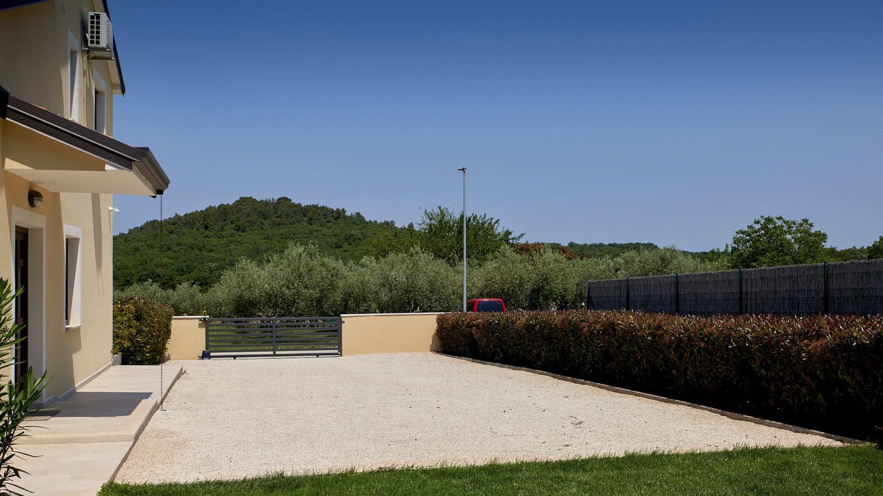Photo of Outdoor in Fuskulin