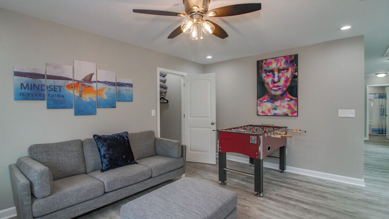 Photo of Livingroom in Hampton