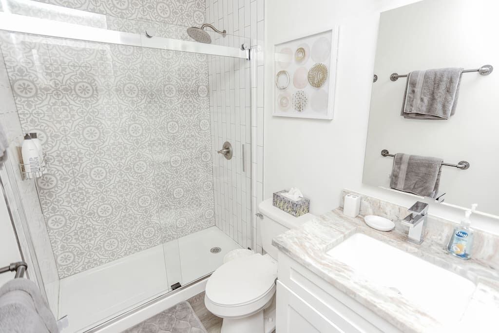 Photo of Bathroom in Weinland Park