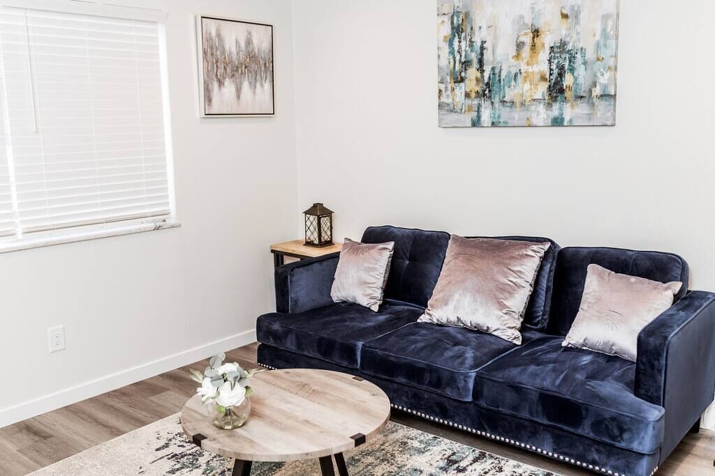 Photo of Livingroom in University District
