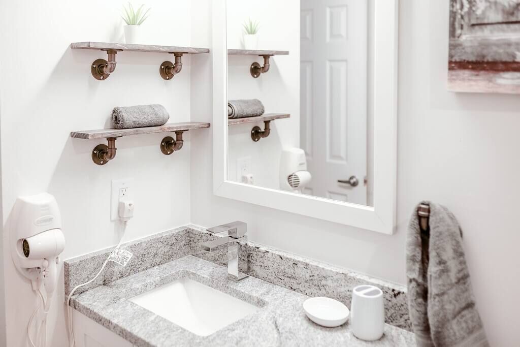 Photo of Bathroom in Weinland Park