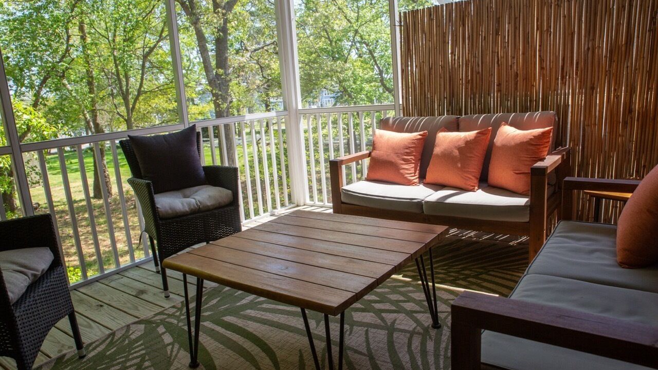 Photo of Livingroom in Cedar Neck