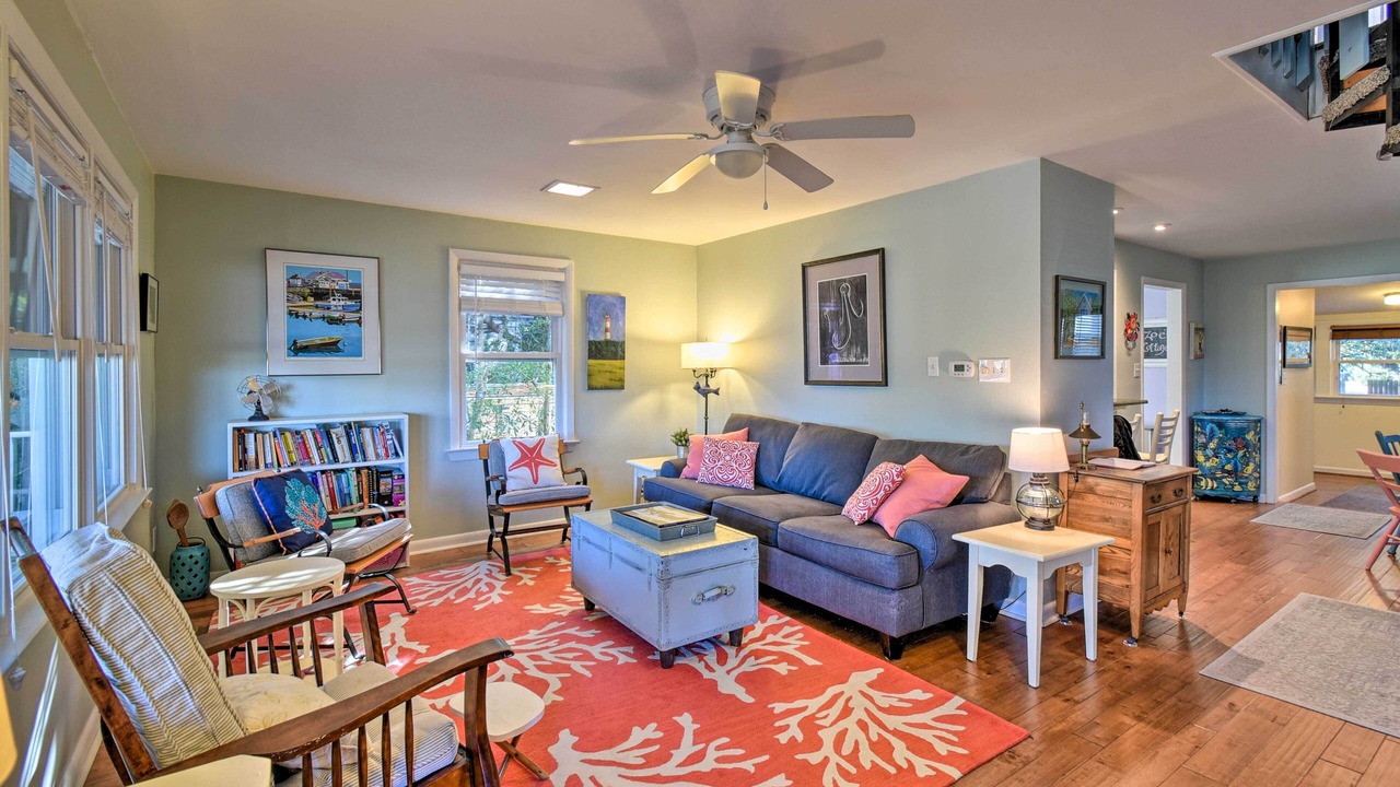 Photo of Livingroom in Bayview