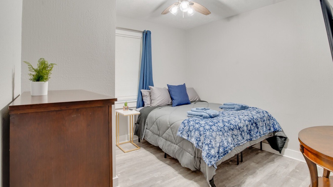 Photo of Bedroom in Buckroe Beach
