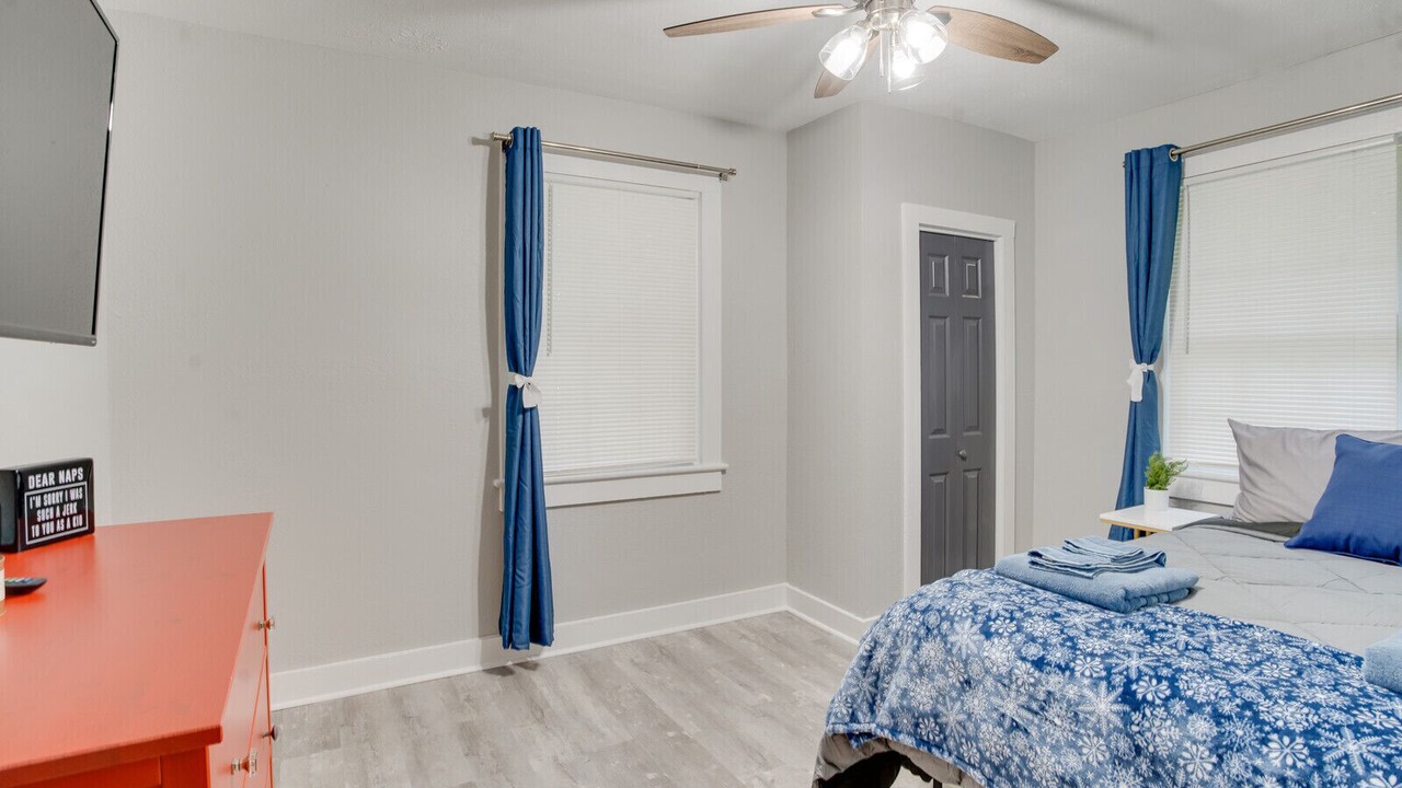 Photo of Bedroom in Buckroe Beach