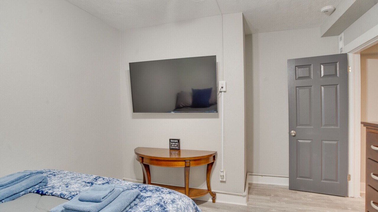 Photo of Bedroom in Buckroe Beach
