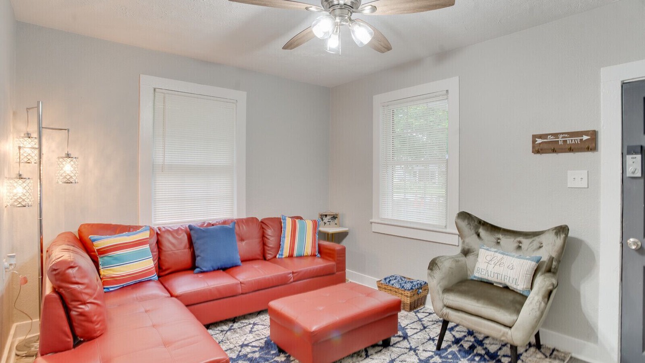 Photo of Livingroom in Buckroe Beach