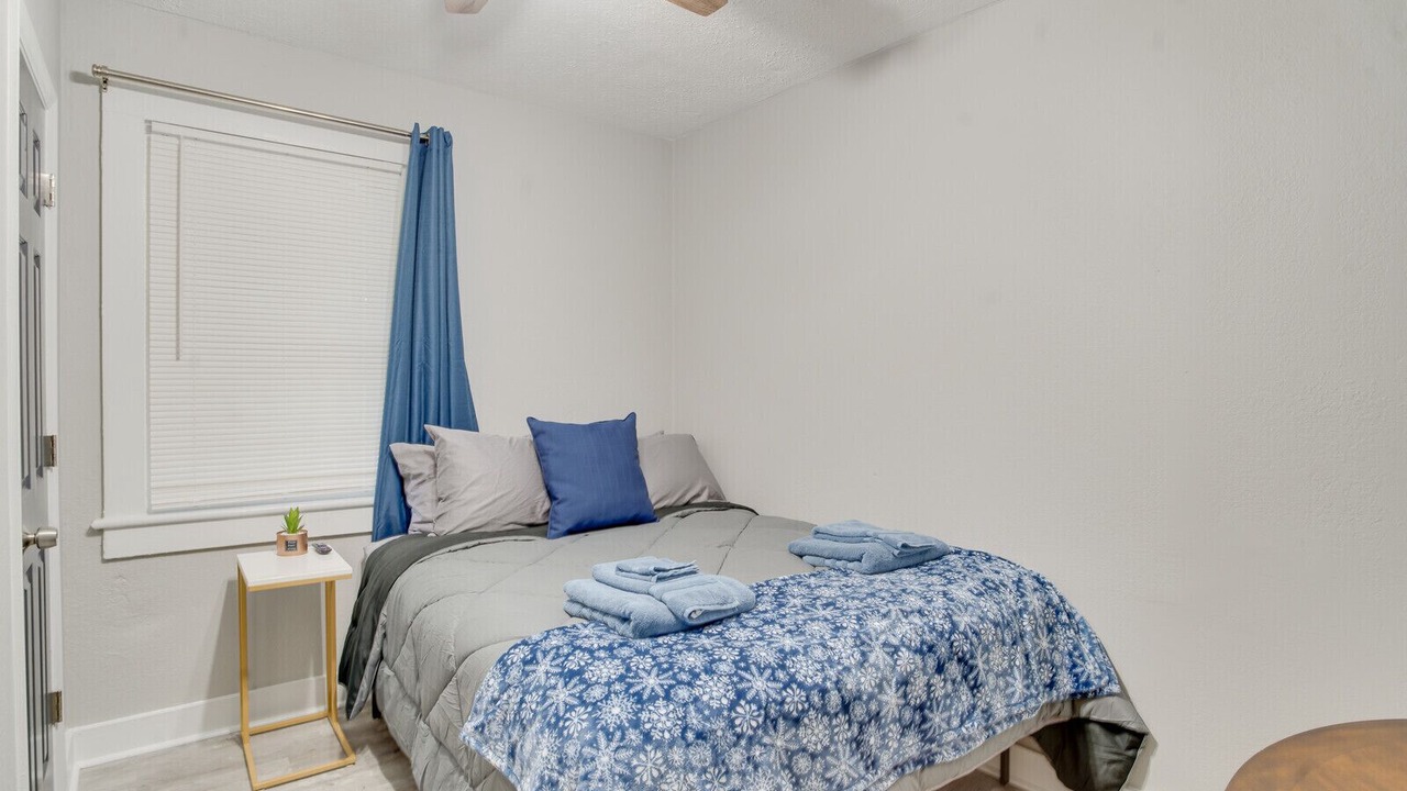 Photo of Bedroom in Buckroe Beach