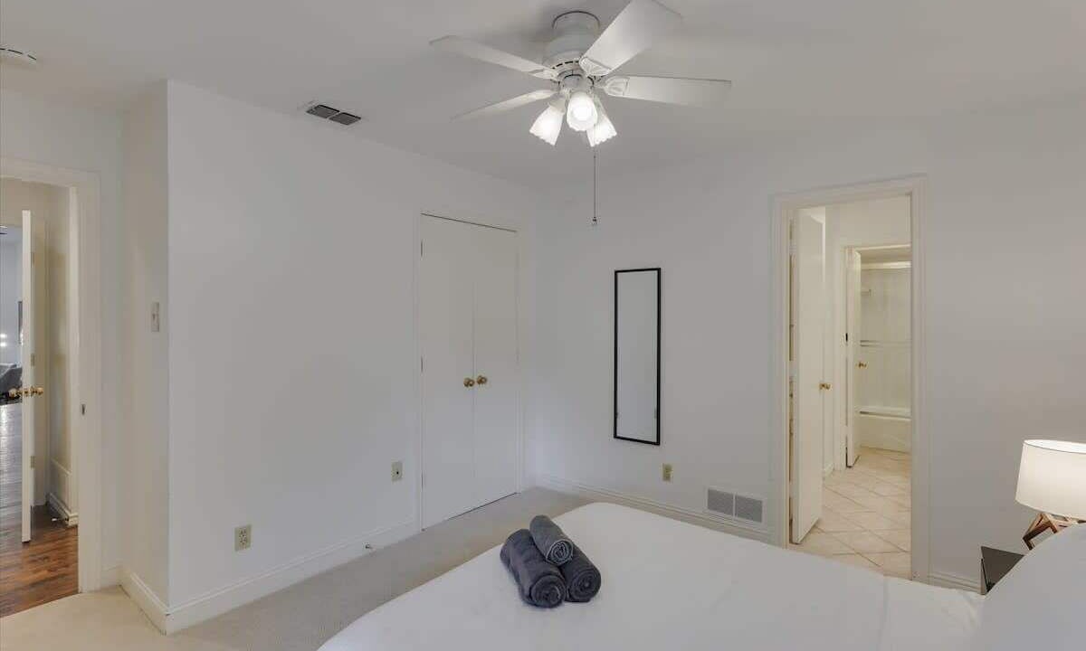 Photo of Bedroom in Park Central