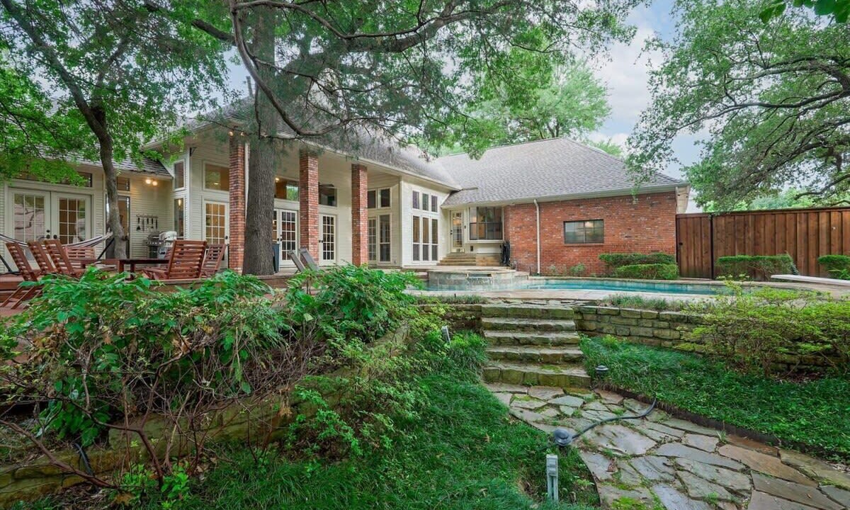 Photo of Outdoor in Park Central