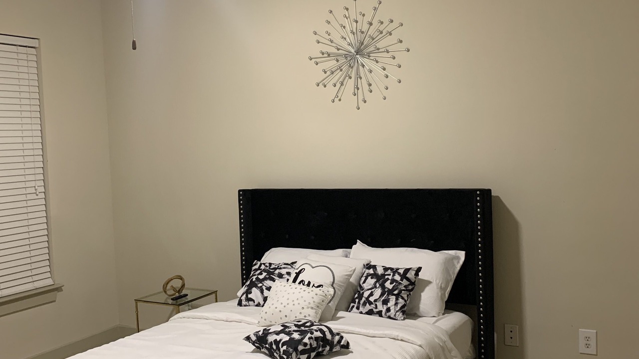Photo of Bedroom in Uptown