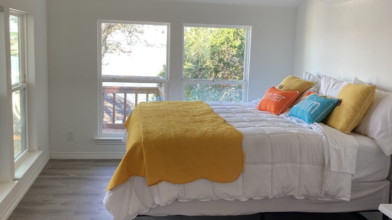 Photo of Bedroom in Granbury