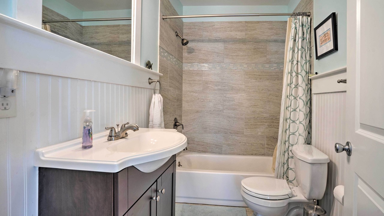 Photo of Bathroom in Urbanna