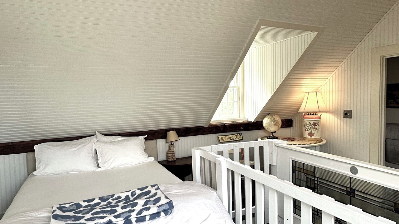 Photo of Bedroom in Brooksville