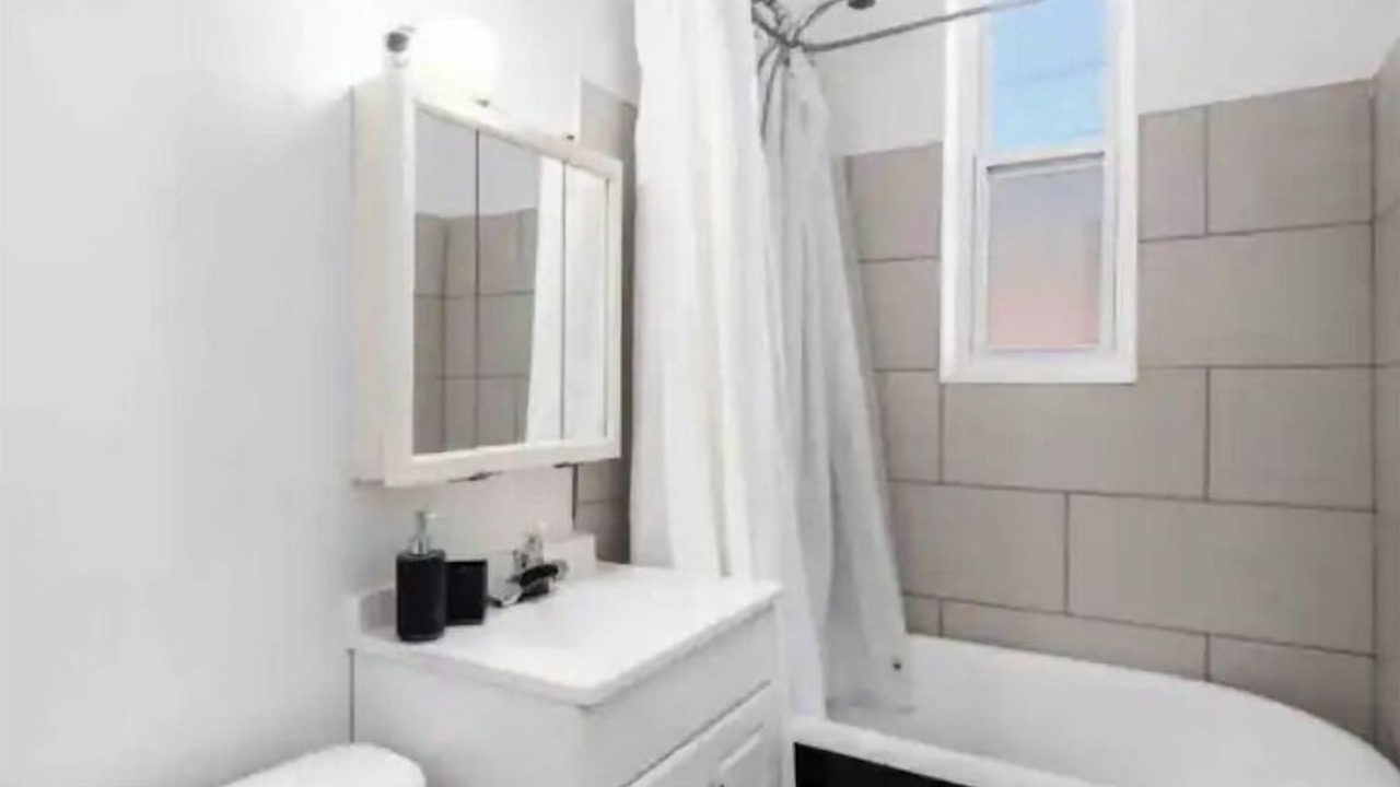 Photo of Bathroom in Short North