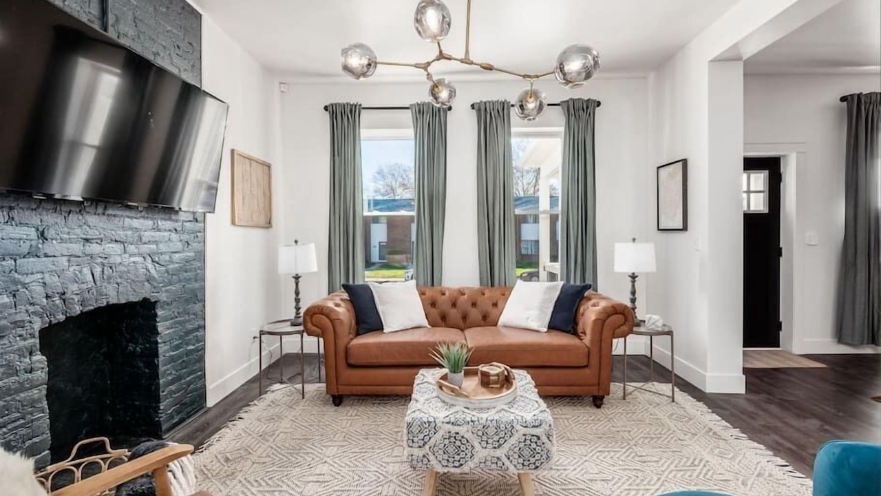 Photo of Livingroom in Near East Columbus