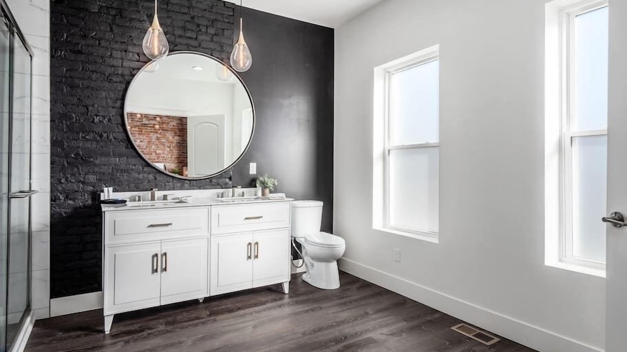 Photo of Bathroom in Near East Columbus