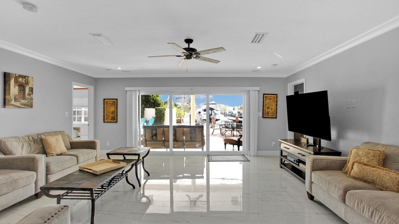 Photo of Livingroom in Pompano Isles