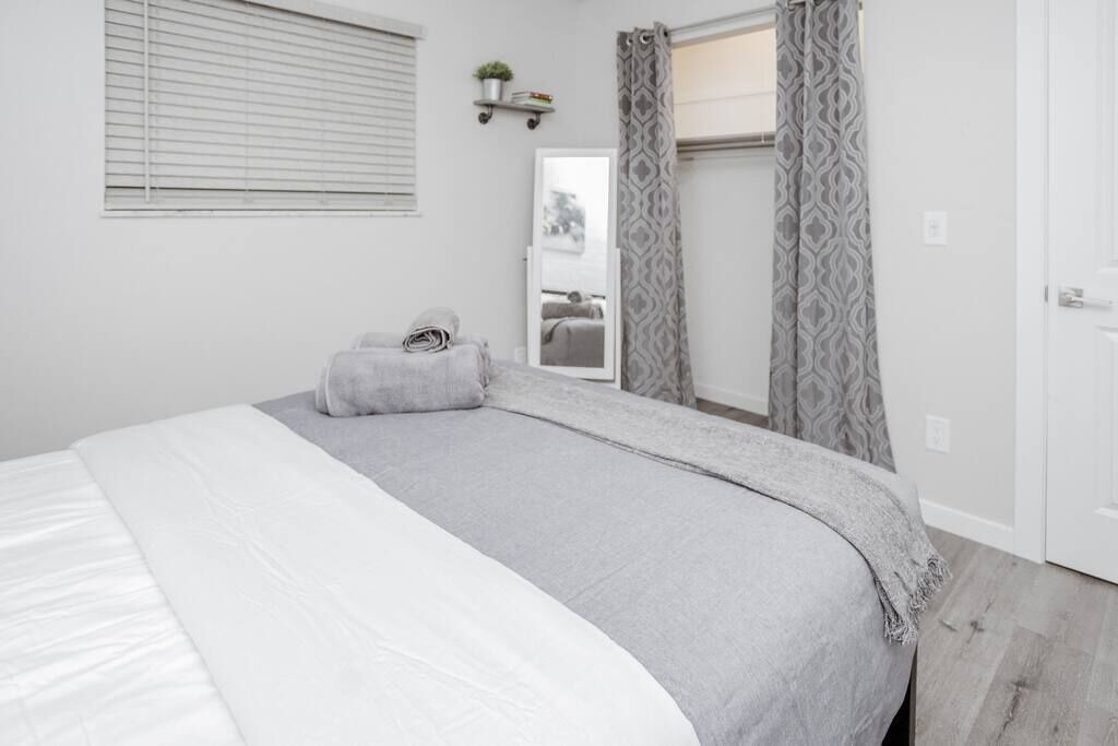 Photo of Bedroom in University District