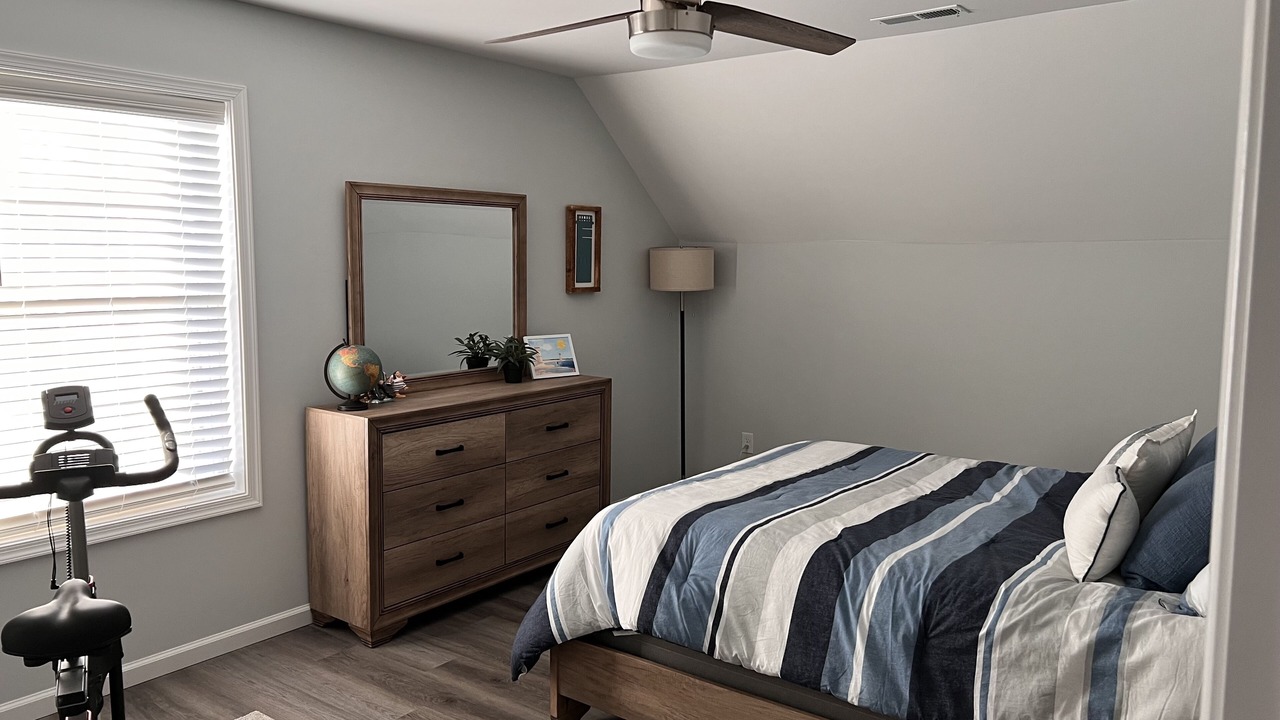 Photo of Bedroom in Cedar Neck
