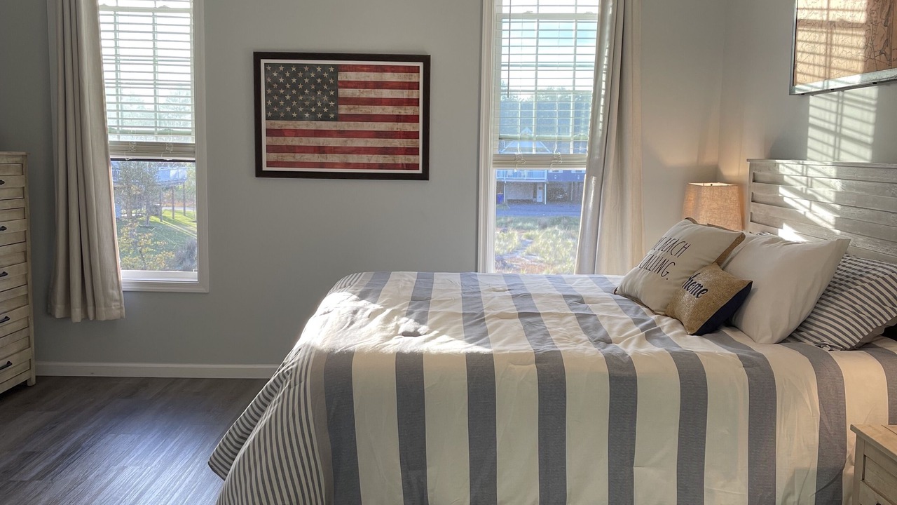Photo of Bedroom in Cedar Neck