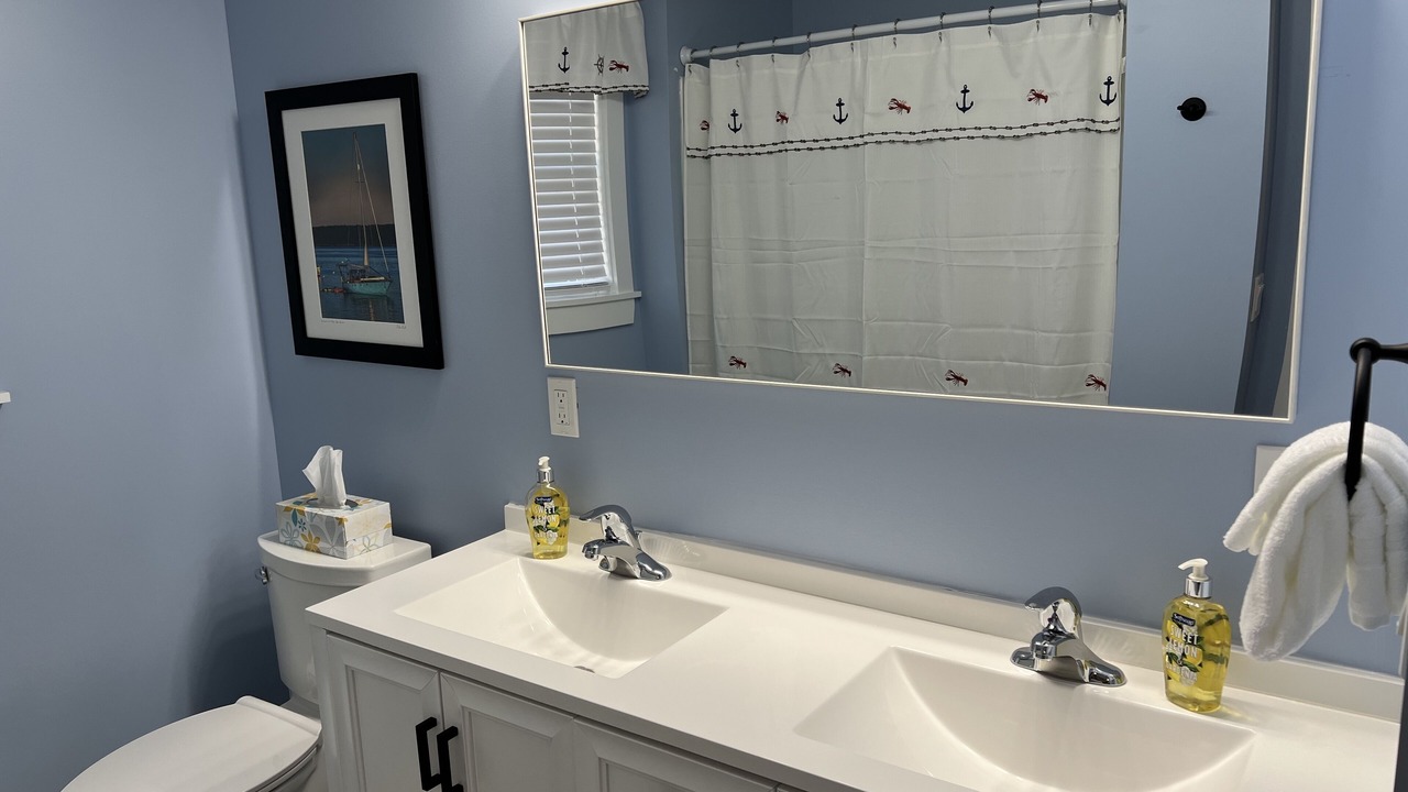 Photo of Bathroom in Boothbay Harbor