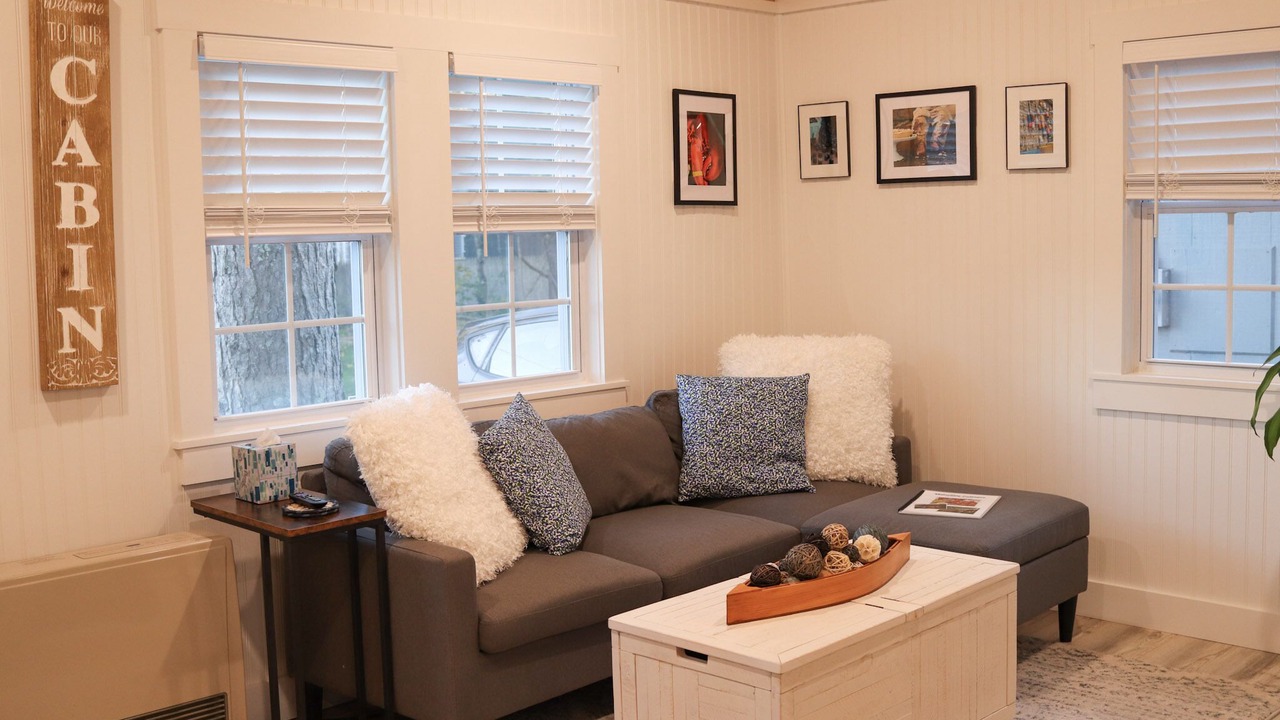 Photo of Livingroom in Hampden