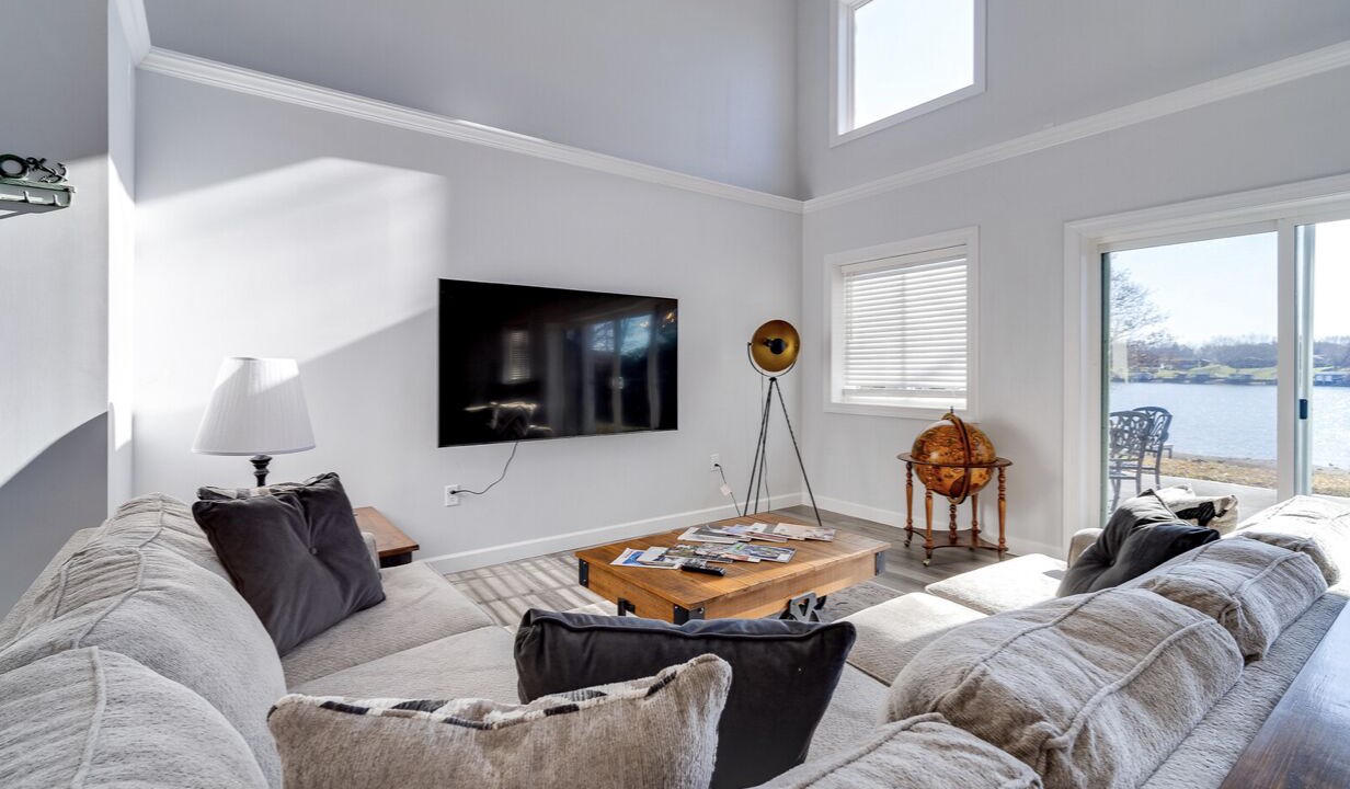 Photo of Livingroom in Jamestown