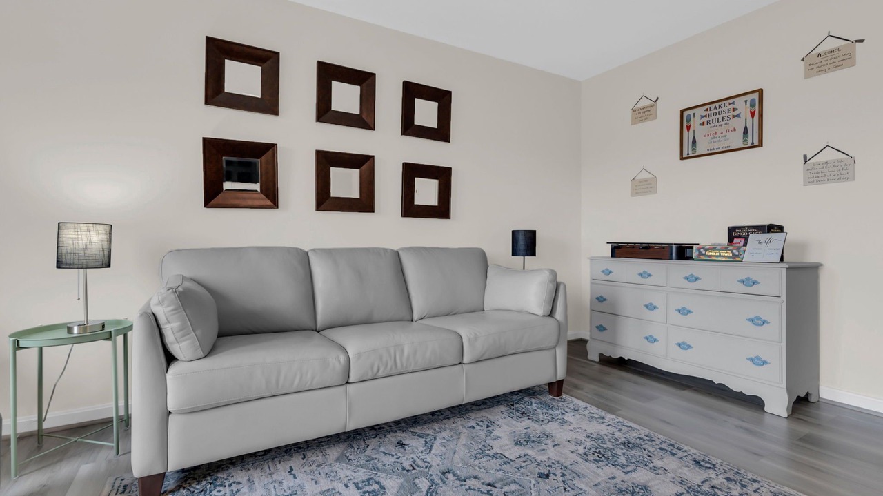 Photo of Livingroom in Harrison
