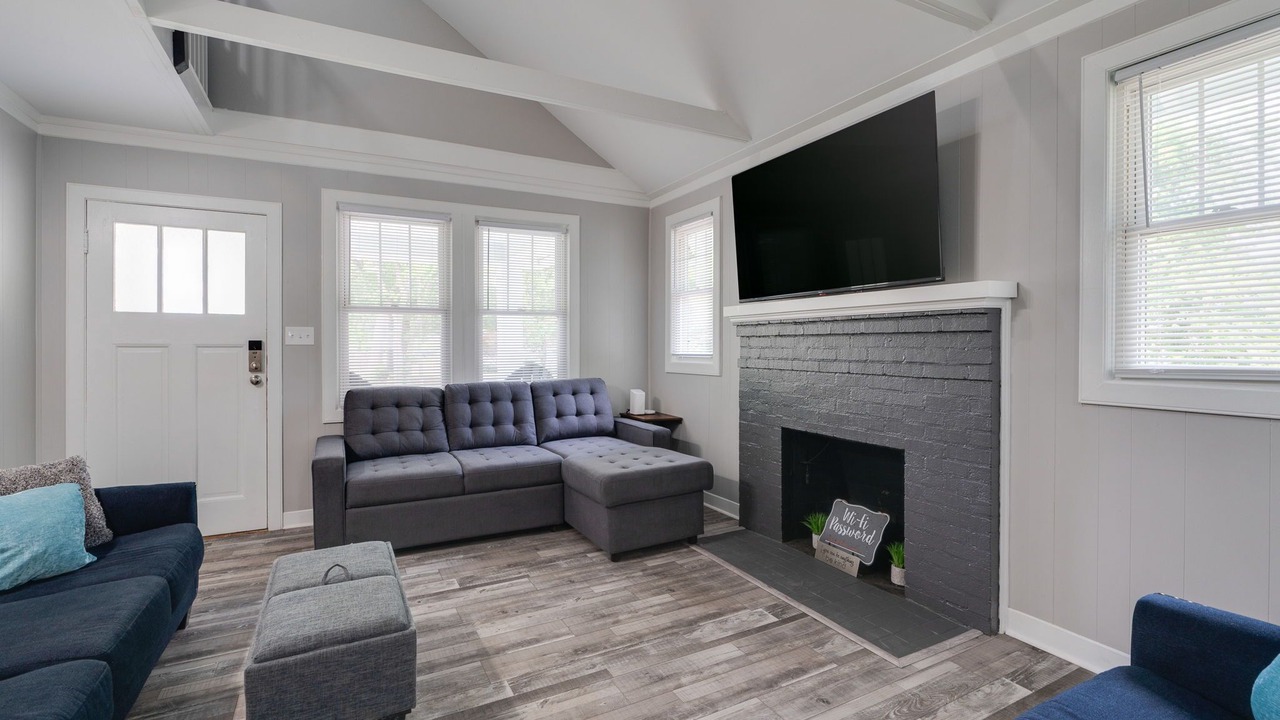 Photo of Livingroom in Buckroe Beach