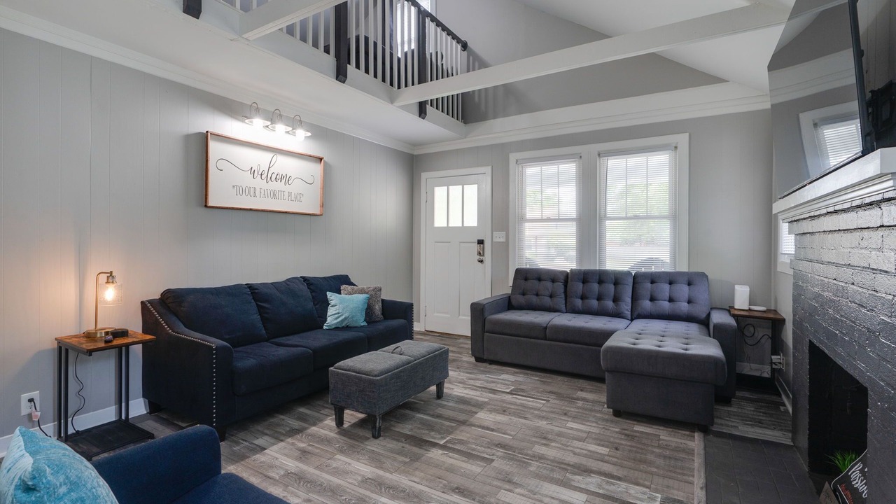 Photo of Livingroom in Buckroe Beach