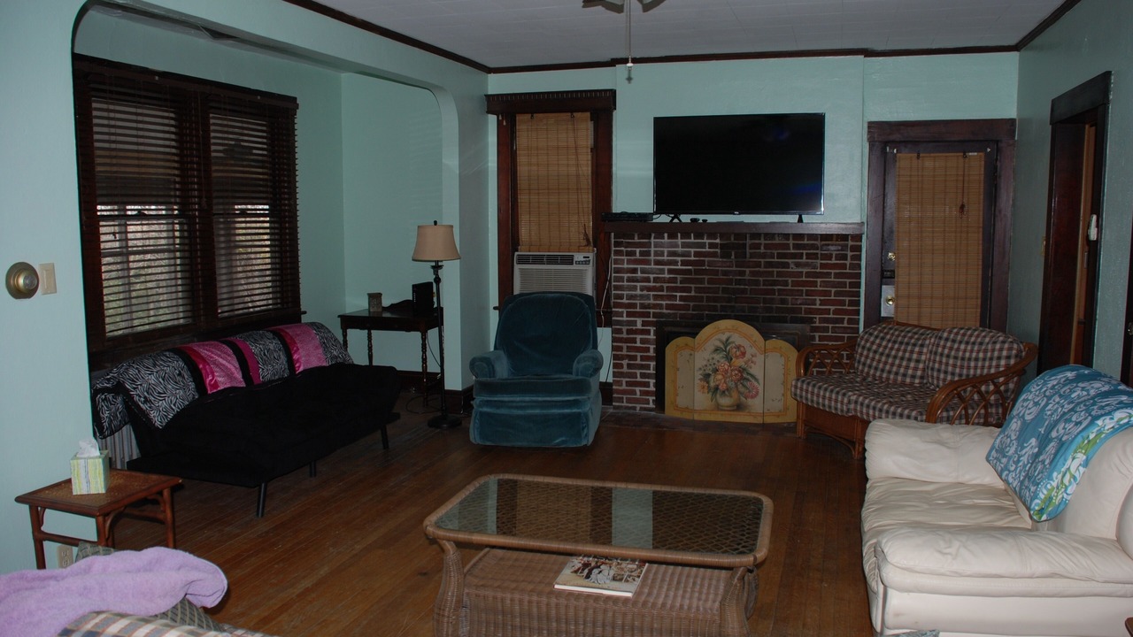 Photo of Bedroom in Cottage Line
