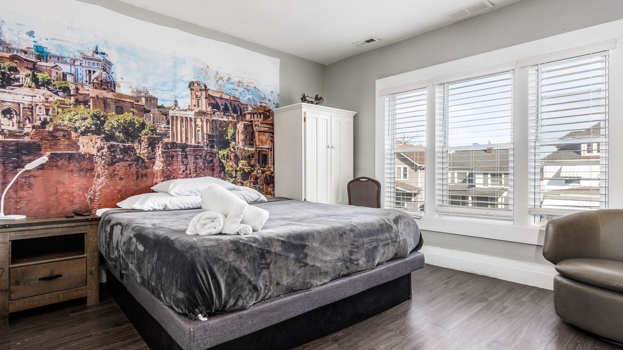 Photo of Bedroom in Old North Columbus