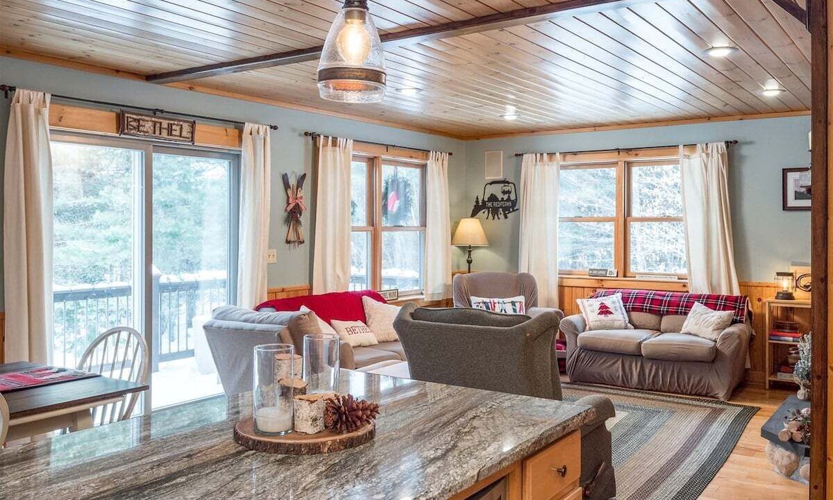 Photo of Livingroom in Bethel