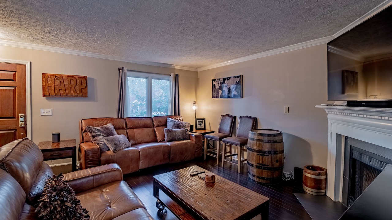 Photo of Livingroom in Victorian Village