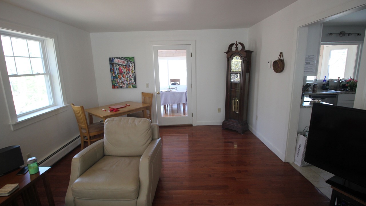 Photo of Livingroom in Salsbury Cove