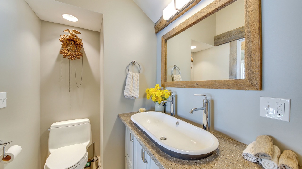 Photo of Bathroom in Embden