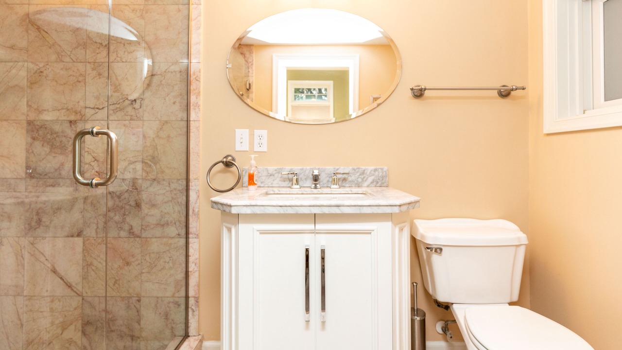Photo of Bathroom in Country Club Estates