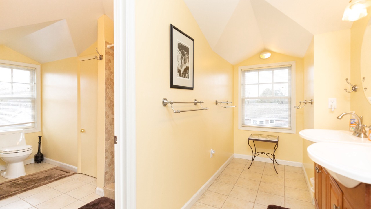 Photo of Bathroom in Country Club Estates